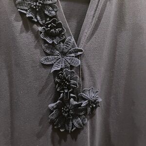 Lilly Pulitzer Blue Embellished floral V-Neck and Mandarin Collar